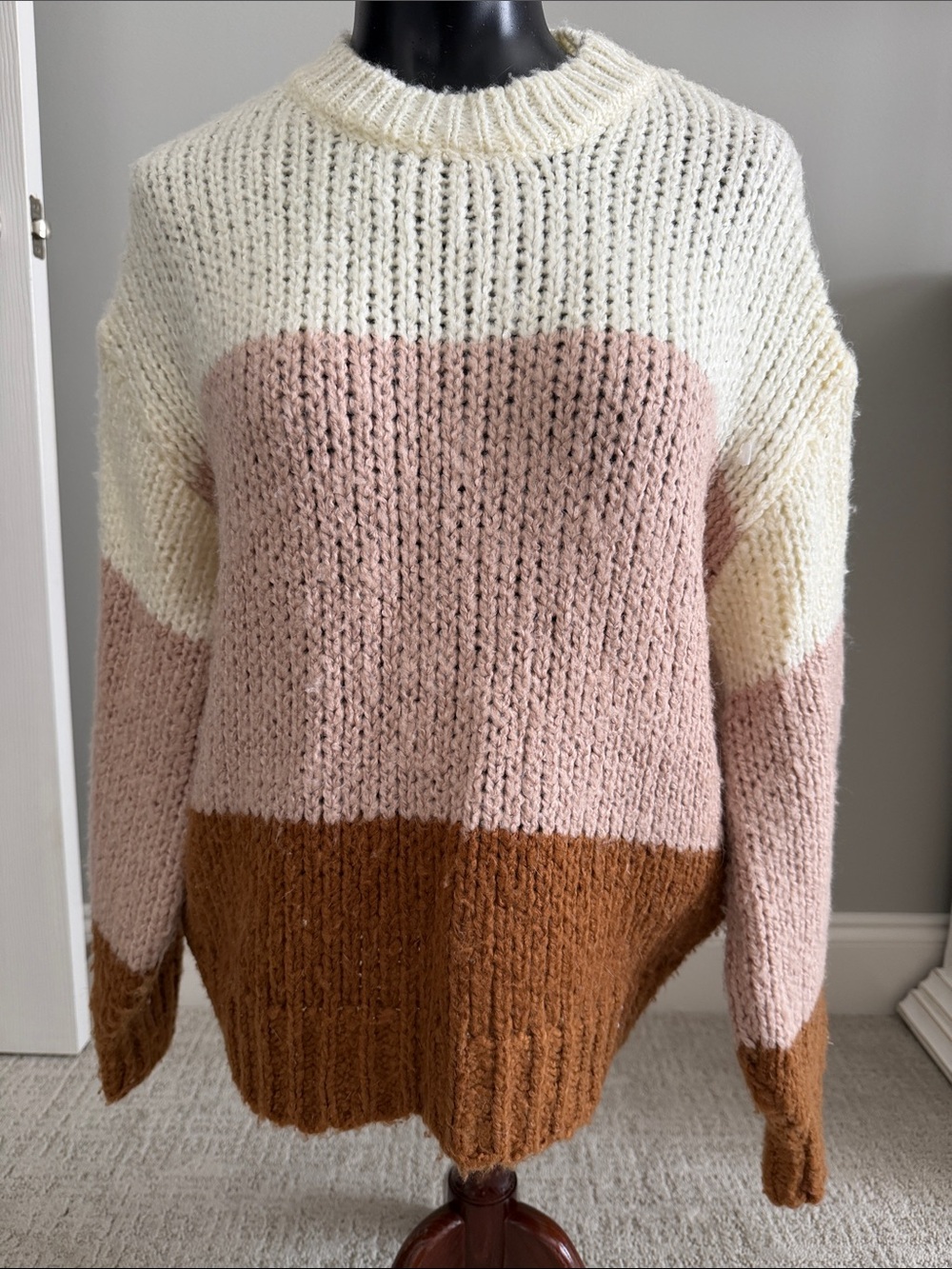 fab'rik Cream, Blush & Brown Colorblock Crew Sweater | Size S/M